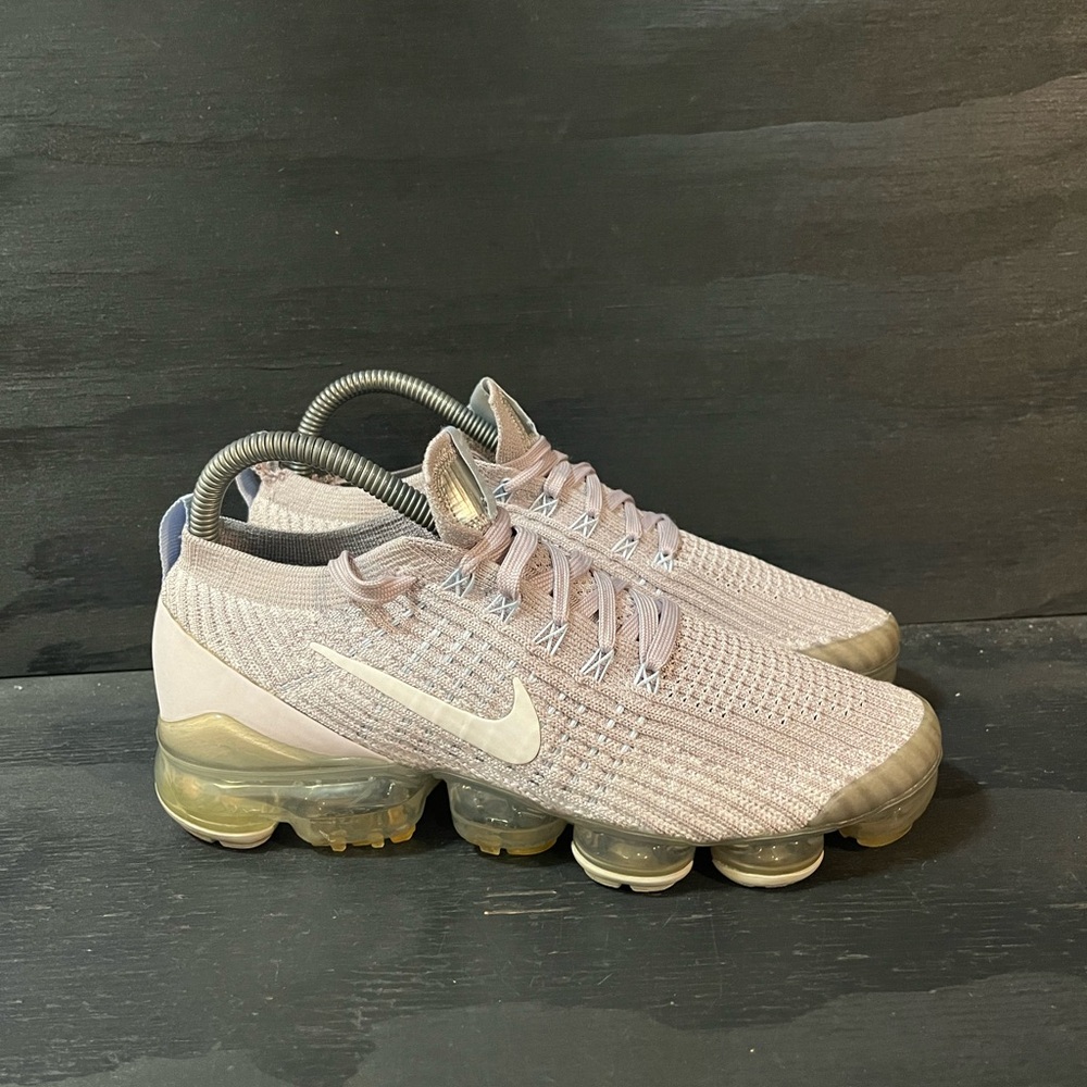 Nike Air VaporMax Flyknit 3 Womens Size 8 Running Shoes Violet Ash CT1274-500